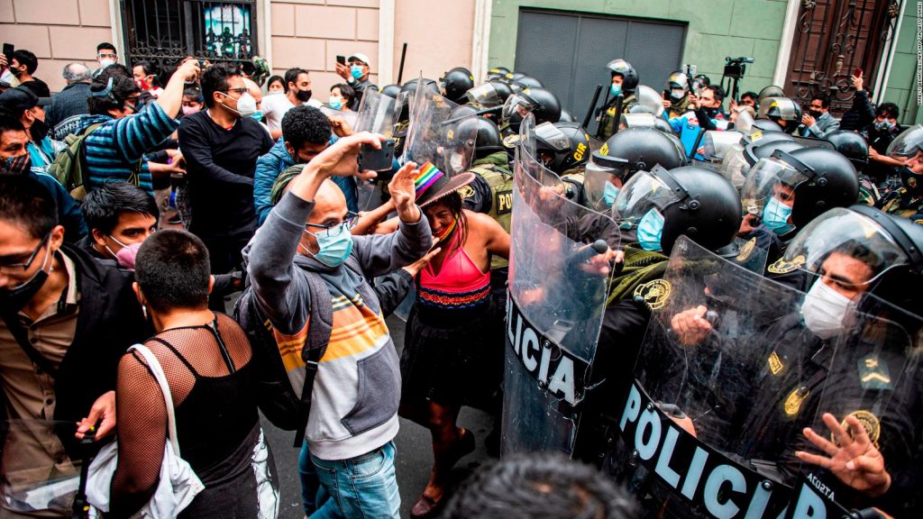Manifestaciones en Perú contra la designación de Merino