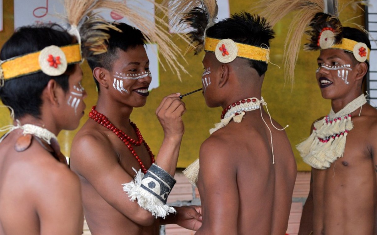 La Comunidad Indígena Del Amazonas Que Aceptó Los Gays Tiene Reglas
