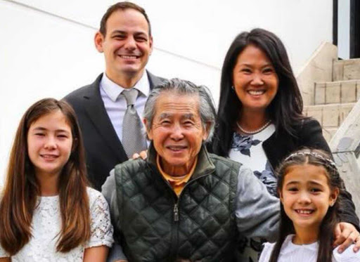 Peruanos rechazan candidatos Humala y Fujimori por “indignos”