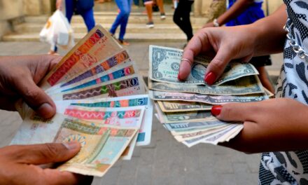 Cuba no aceptará dólares en efectivo en sus bancos ¿qué significa esto?