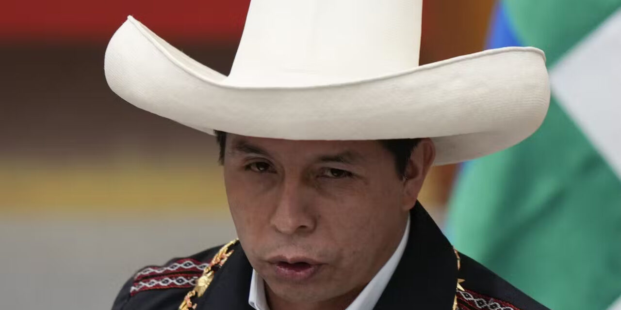 El presidente de Perú paga su impericia con un nuevo juicio político