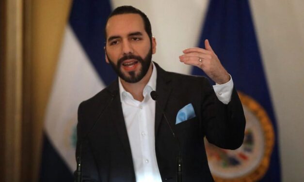 El Salvador elimina impuestos a la industria tecnológica