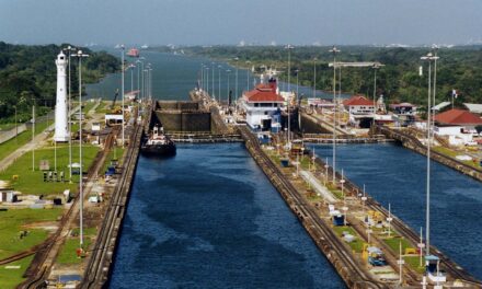 El Canal de Panamá llega a la bolsa de valores local