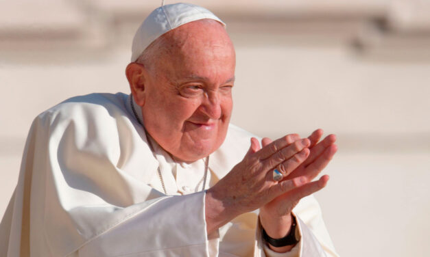 Murió Papa Francisco. Muerto un Papa, se hace otro