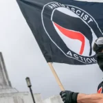 Antifa, ¿movimiento terrorista o una respuesta legítima al extremismo?