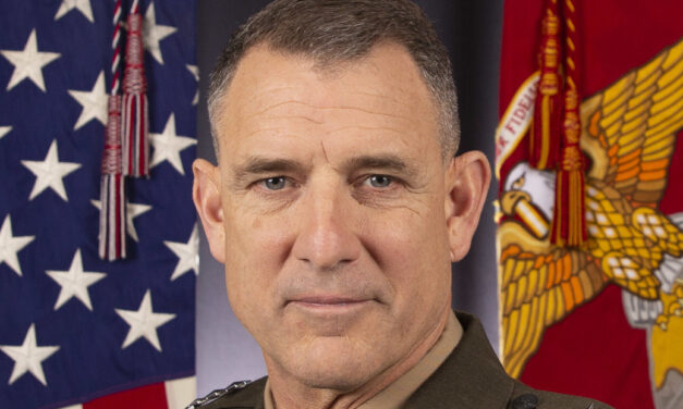 Frank Donovan, el perfil duro que Trump coloca al frente del Comando Sur