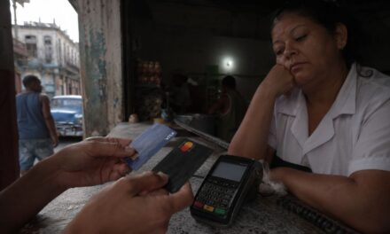Continúa el asedio contra Cuba: Visa y Mastercard salen del circuito de pagos